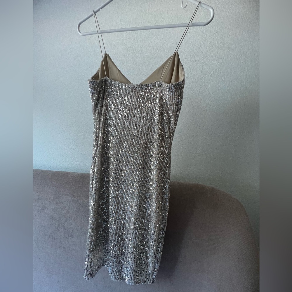 Beautiful sparkly party dress!